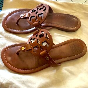 Tory Burch vintage brown sandals seize 7 with original duster bag